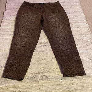 Woman’s jeans cheetah print size 18w